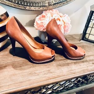 Michael Kors brown pumps